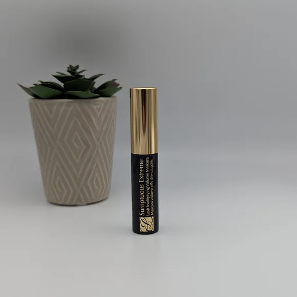 Estee Lauder Sumptuous Extreme Black Mascara New - Picture 3 of 3